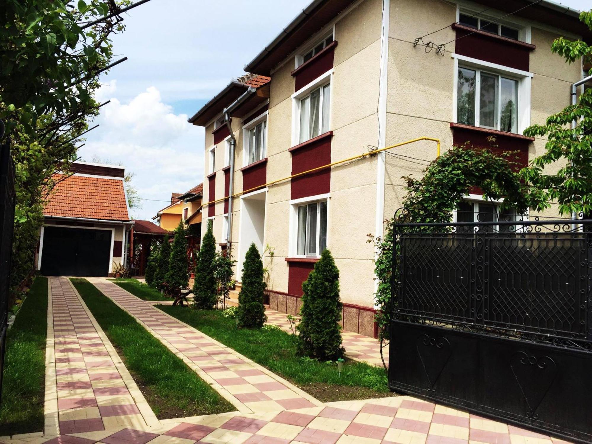 Casa Mary Hotel Haţeg Exterior foto